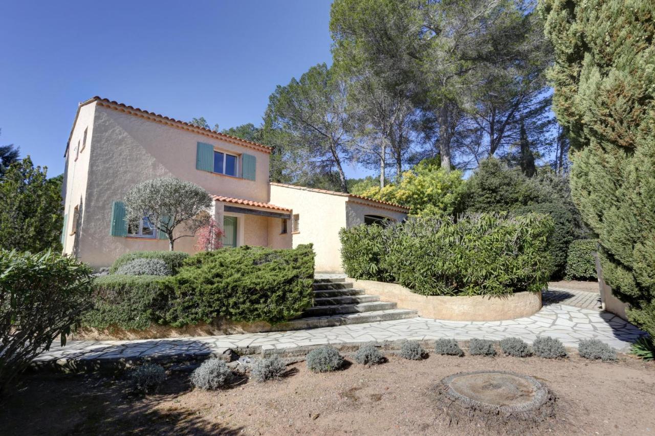 Villa 8 Pers, Climatisee, Piscine Chauffee, Un Havre De Paix Sous Les Pins Parasols Roquebrune-sur Argens Luaran gambar