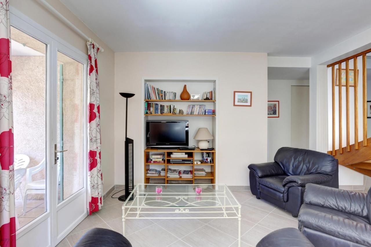 Villa 8 Pers, Climatisee, Piscine Chauffee, Un Havre De Paix Sous Les Pins Parasols Roquebrune-sur Argens Luaran gambar